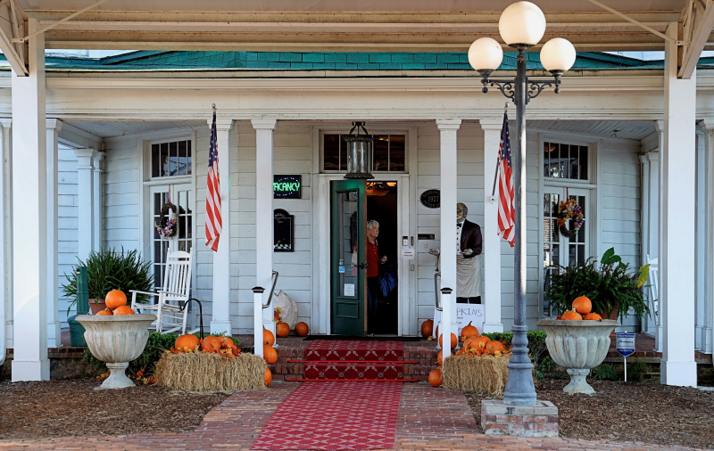 Putnam Lodge