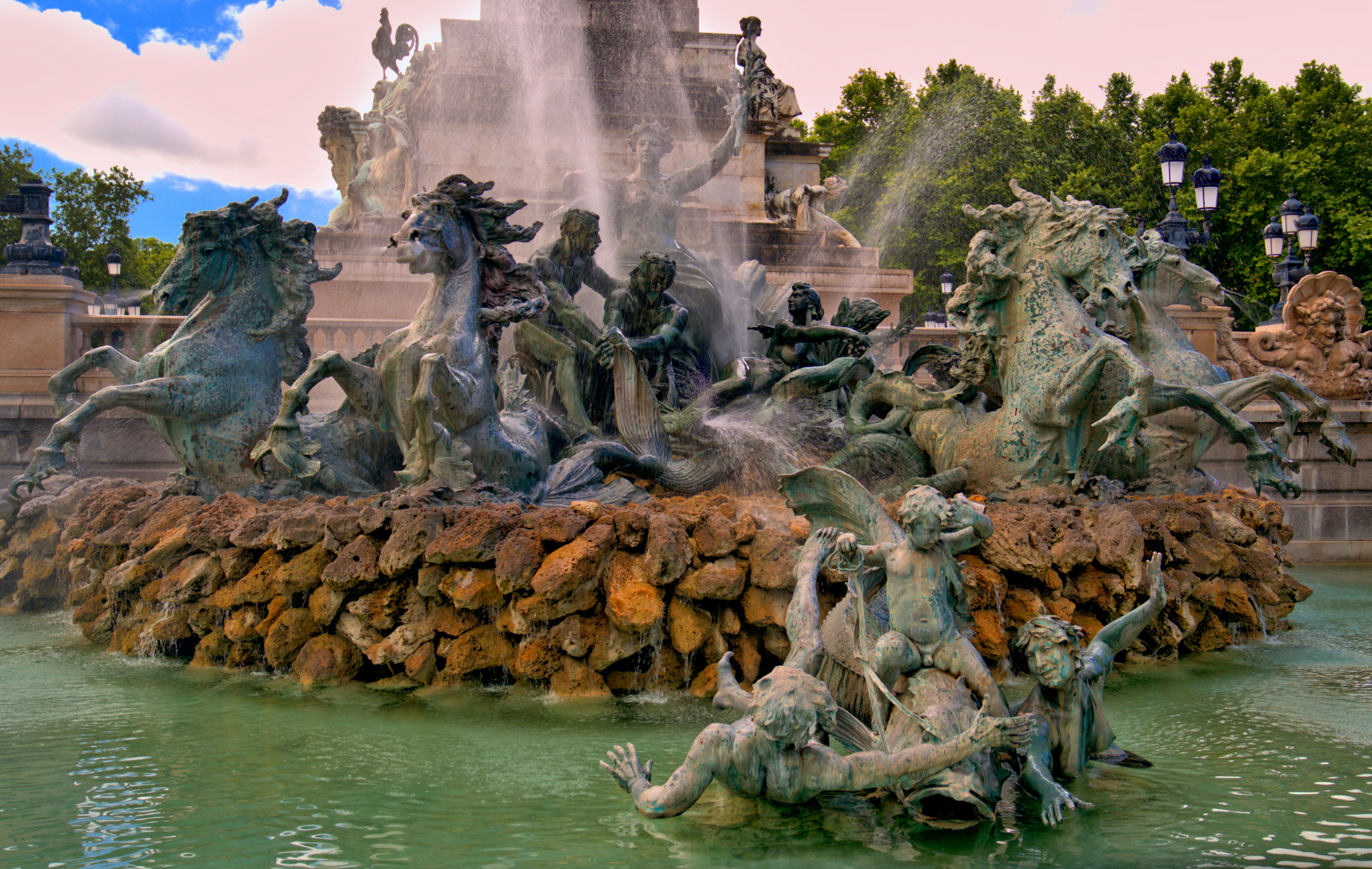 France: Day 6, June 9: Place Des Quinconces, A Grandiose Monument